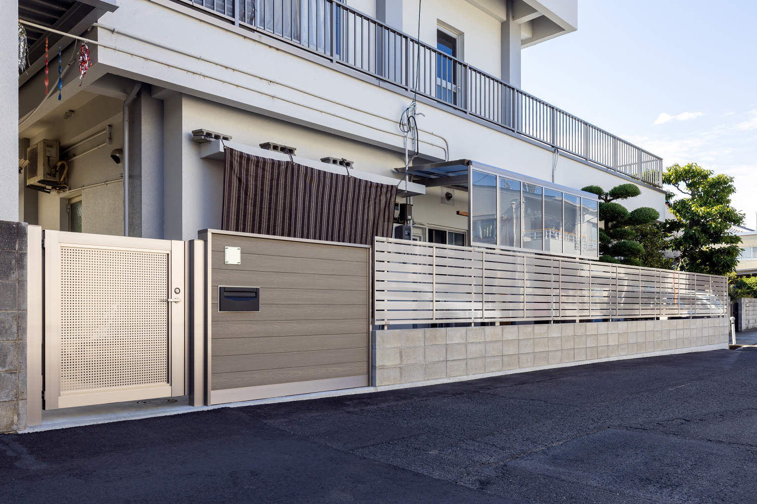 油彩　南欧の風景　引き取り限定 絵画の買取はお任せ下さい。事前見積り可能｜アメ商百貨店