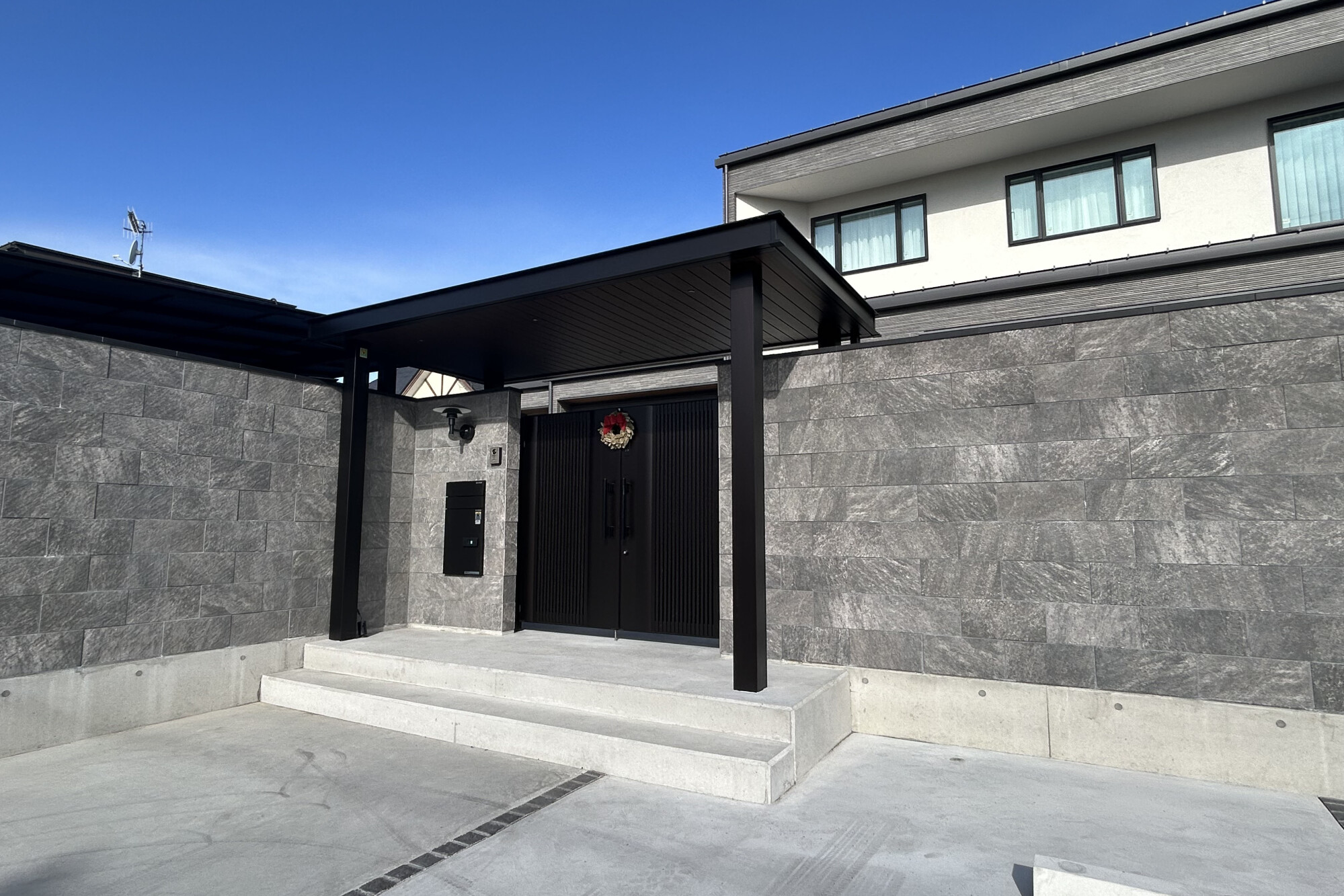 7JYMVnCTumc4l4ZTHkULfURdC8NpIA